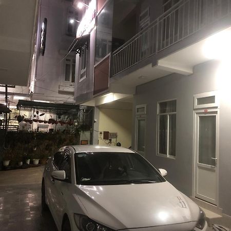 Phuong Hong Guesthouse ダラット エクステリア 写真