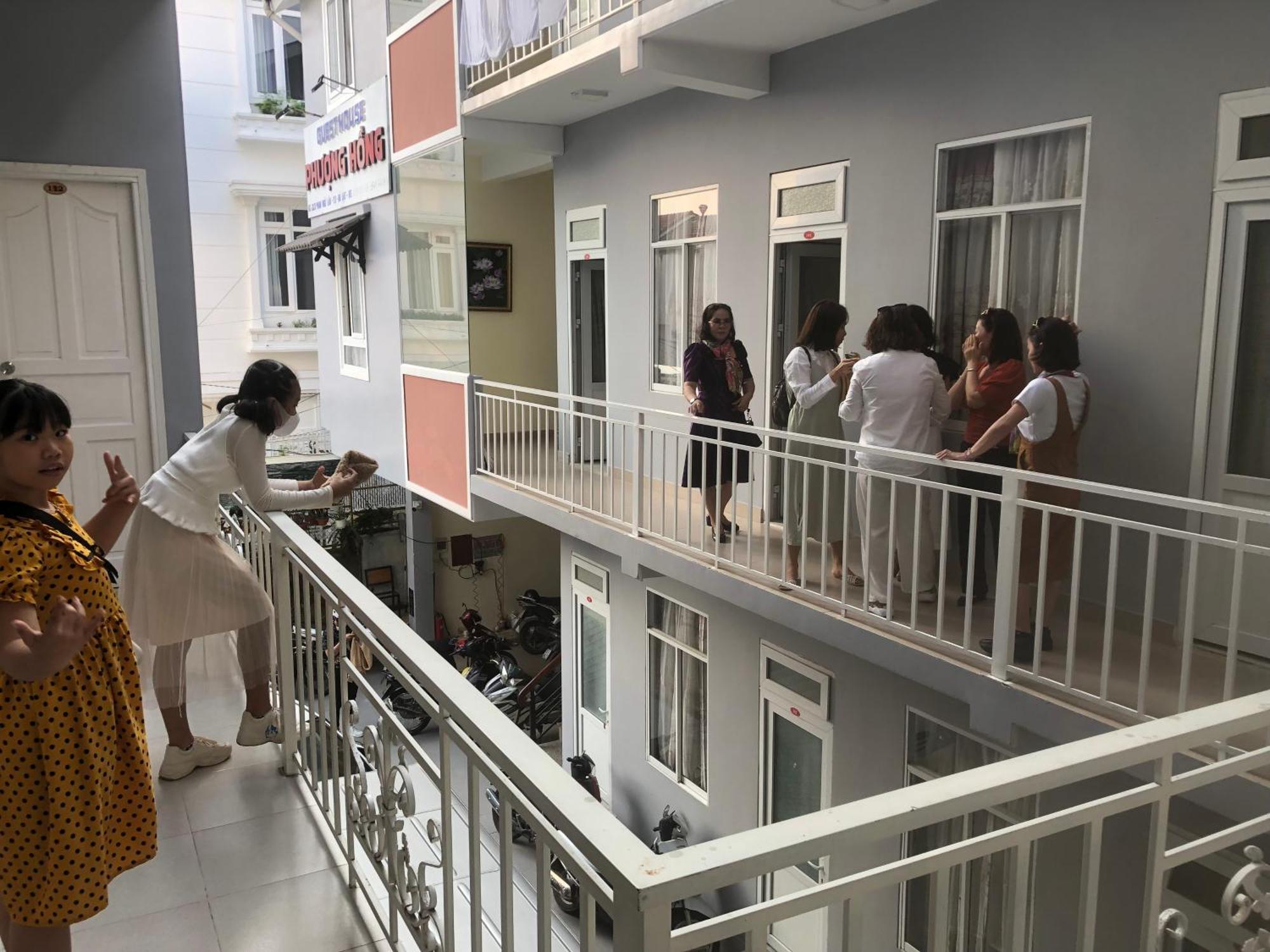 Phuong Hong Guesthouse ダラット エクステリア 写真