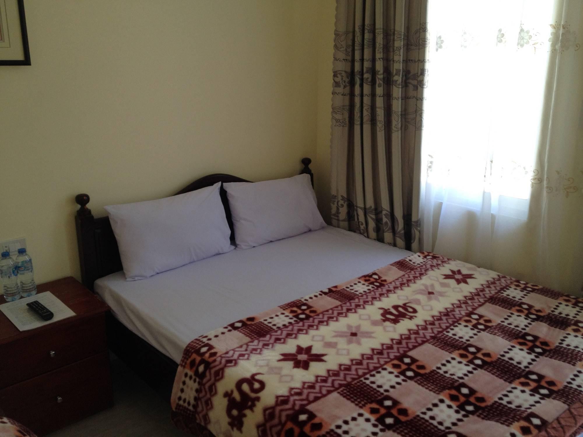 Phuong Hong Guesthouse ダラット エクステリア 写真