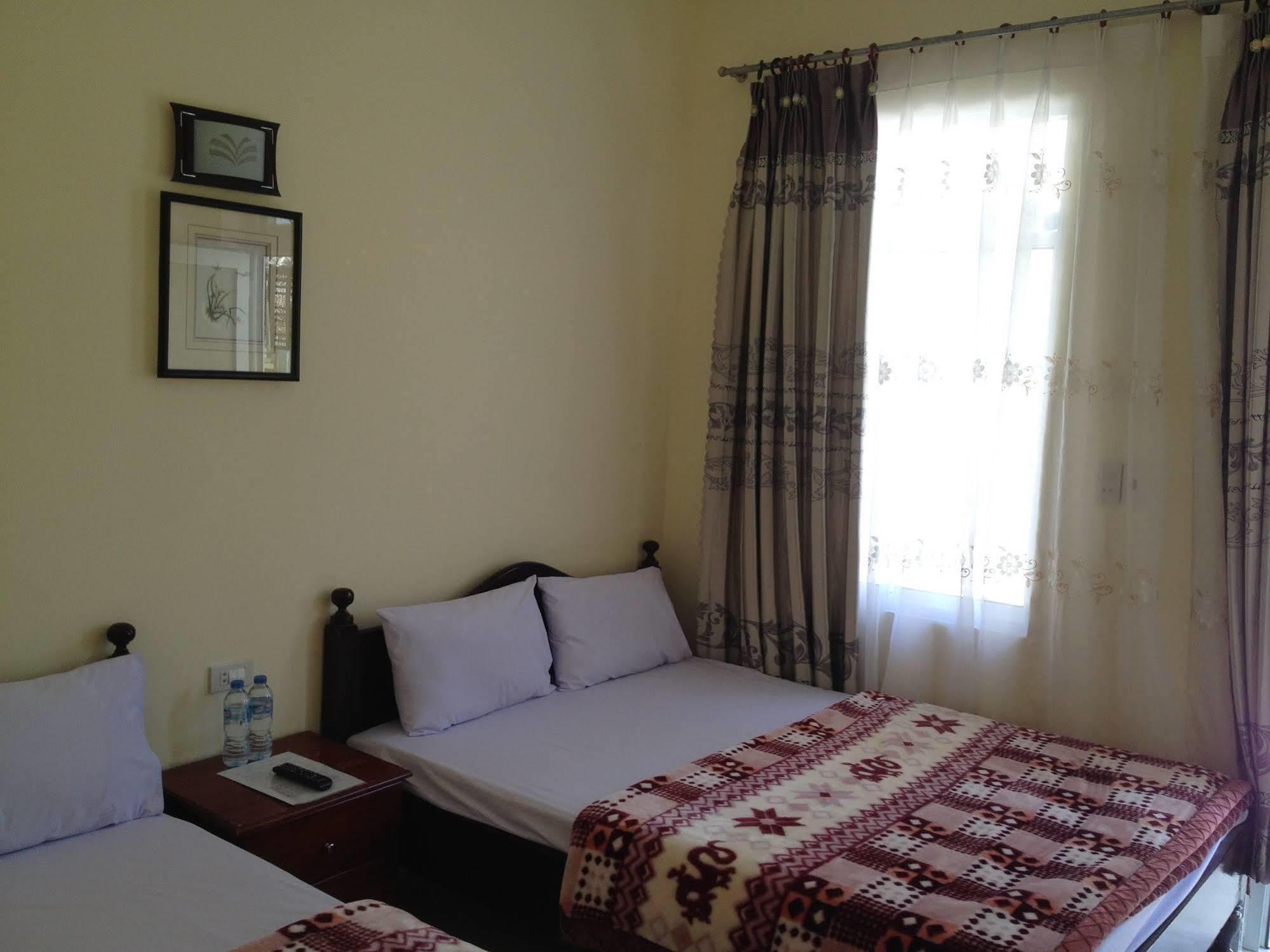 Phuong Hong Guesthouse ダラット エクステリア 写真